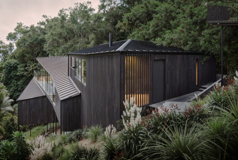 Pohutukawa House Exterior 2