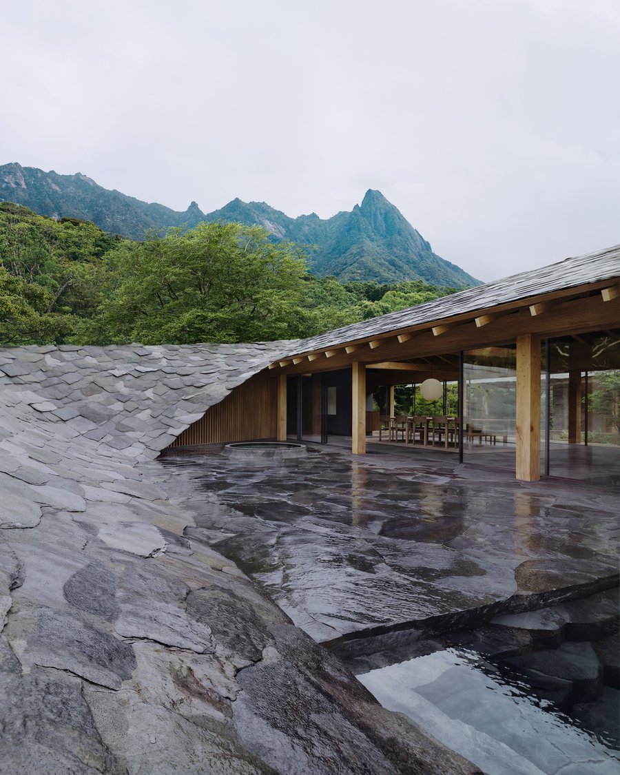 Nito House, Yakushima - Cam07-Mountain_01_final_2_wet01